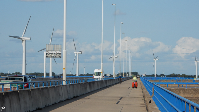 sur le barrage à Hellevoetsluis