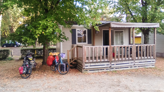 le mobile home sur le camping "Le Jardin de Sully"
